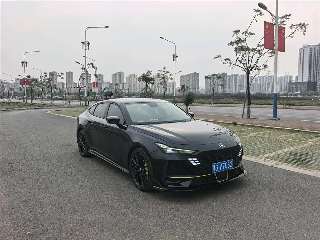 CHANGAN UNI-V