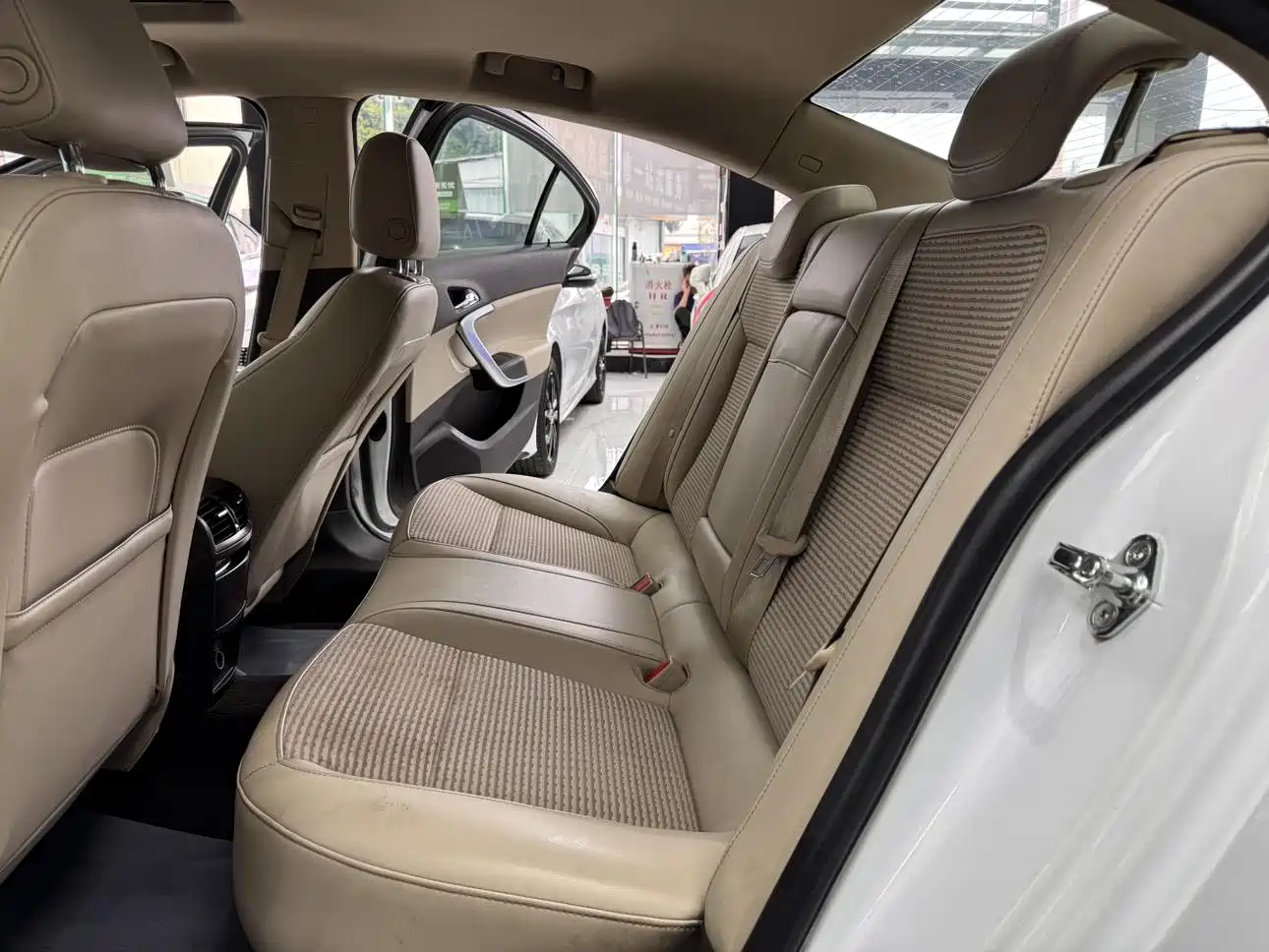 Buick Regal 2015 2.0L Leading Fashion Model фото 16