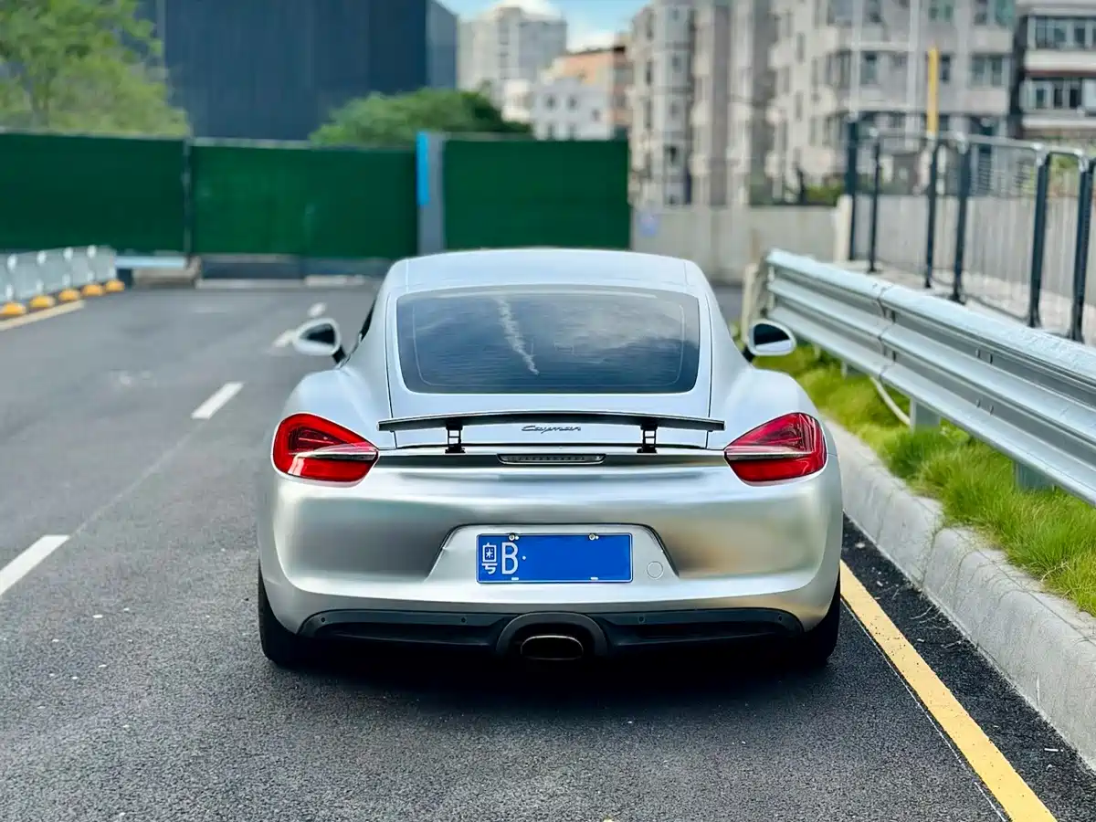 Photo 5 - Porsche Cayman