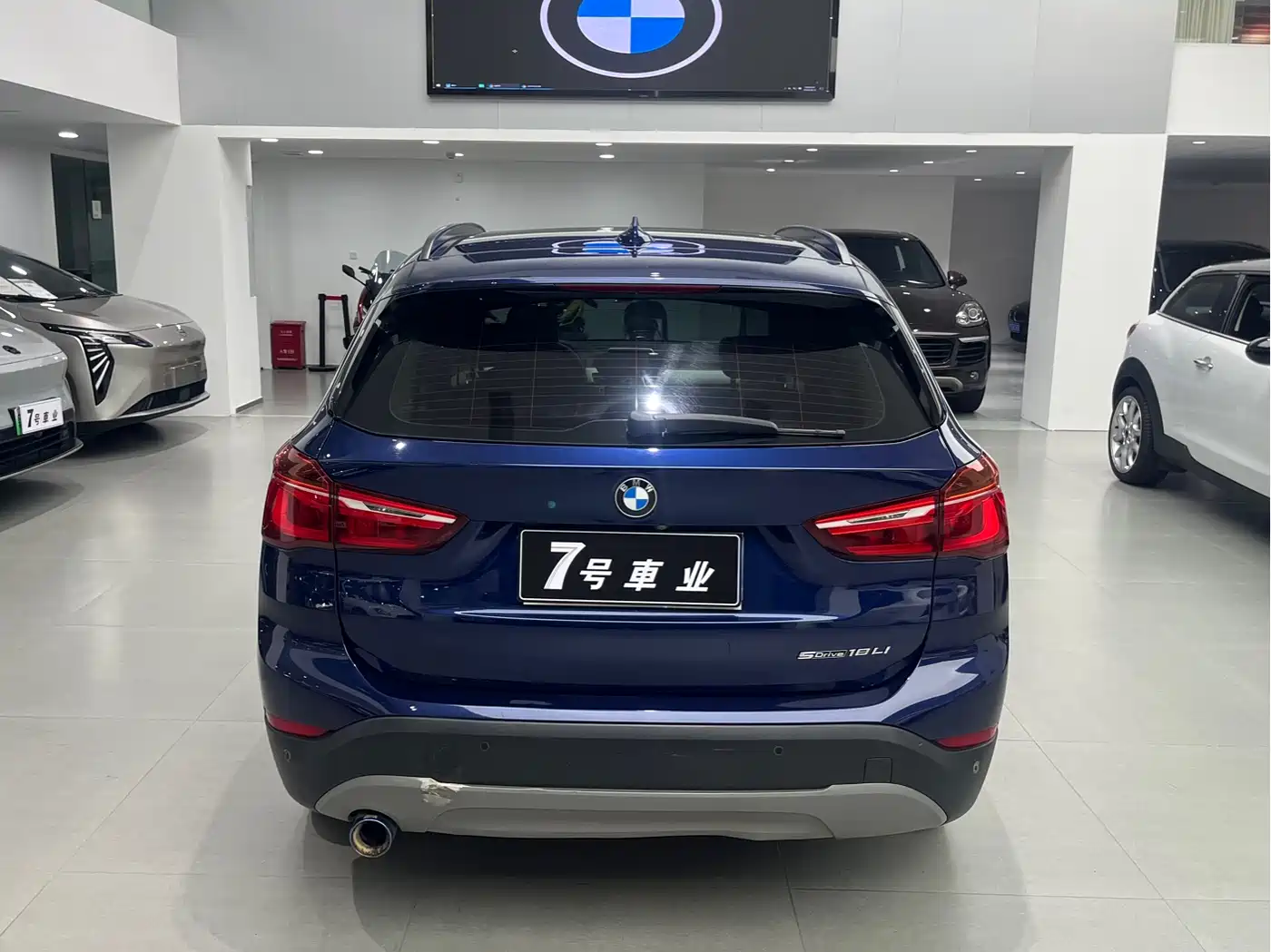 BMW X1 2018 sDrive18Li Fashion Model фото 4