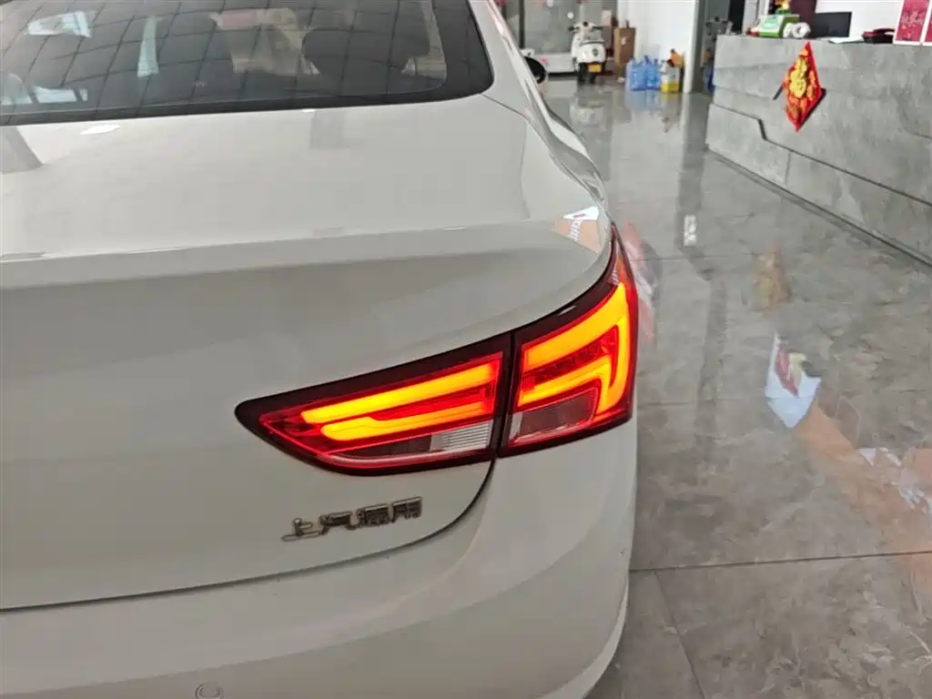 Buick Verano 2018 Sedan 15S Automatic Leading фото 8
