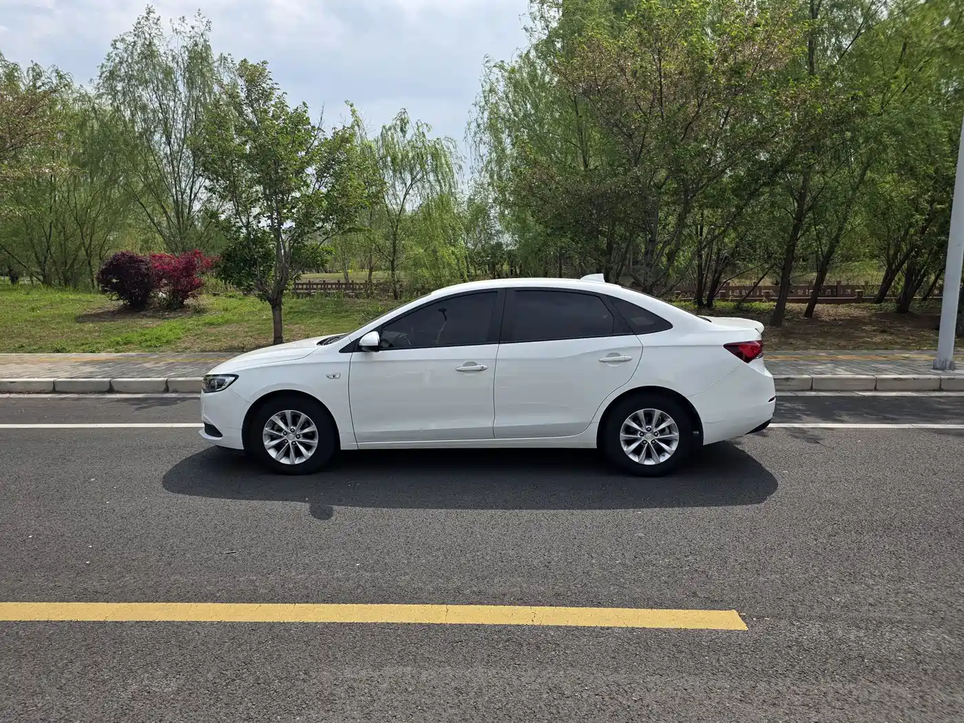 Buick Excelle 2018 15T Dual Clutch Elite (China V) фото 3