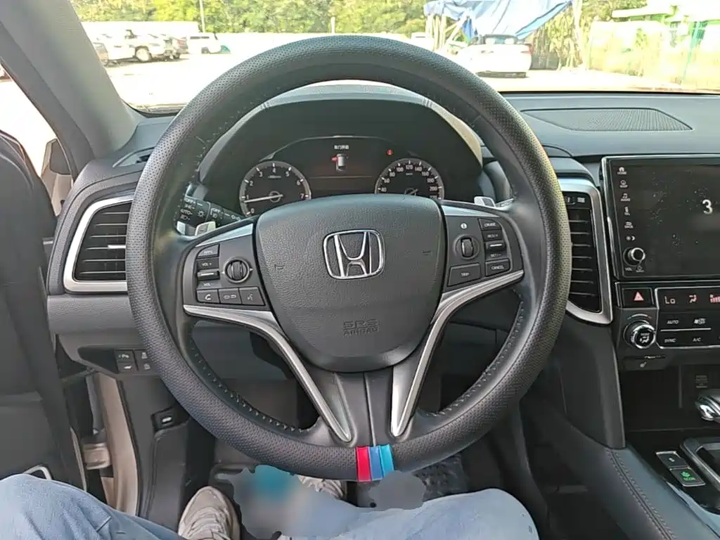 Honda UR-V 2017 2017 240TURBO 2WD Luxury Edition China V
