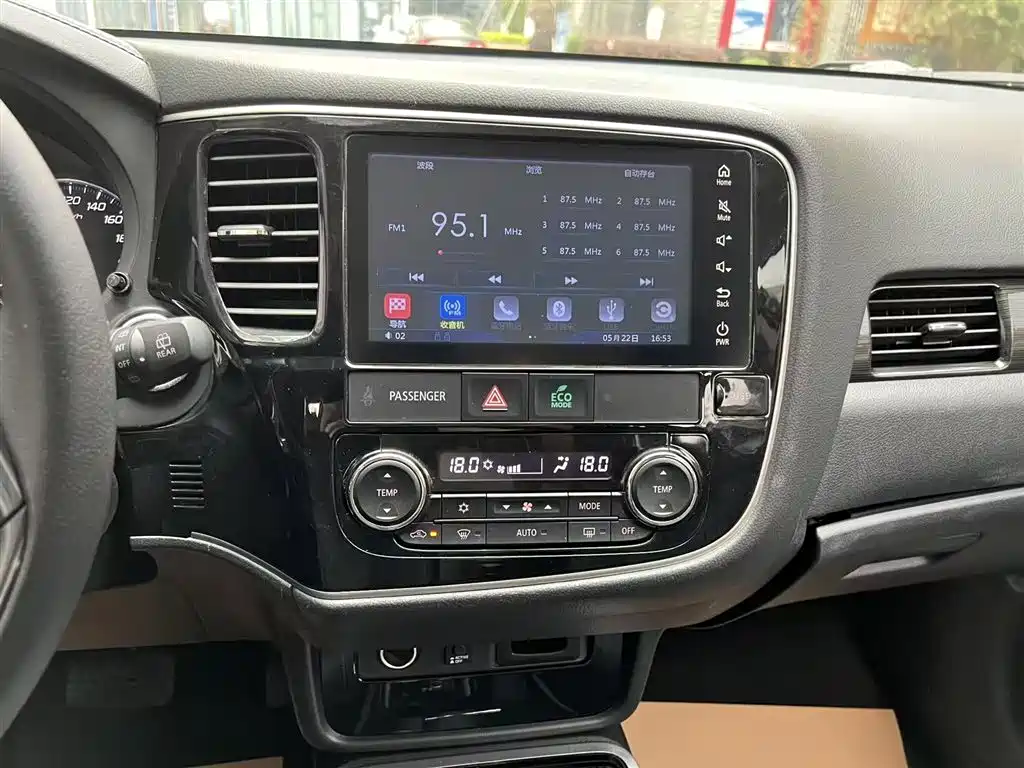 Mitsubishi Outlander 2018 2.4L 4WD Elite Edition 5-seater фото 13