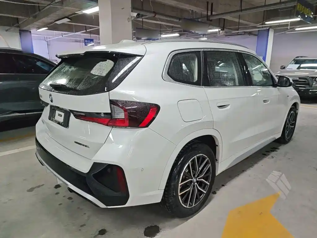 Фото 7 - BMW iX1