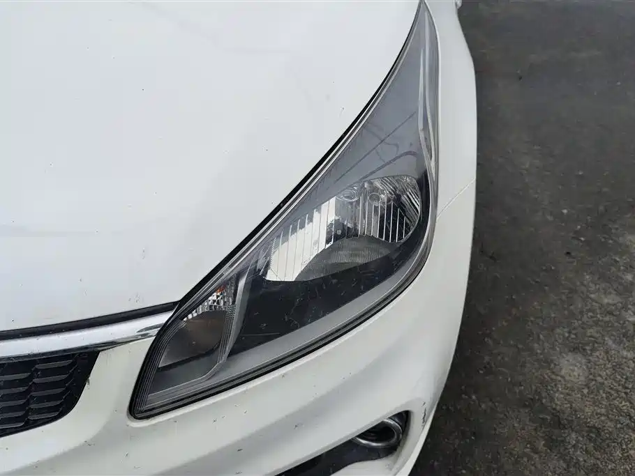 KIA K2