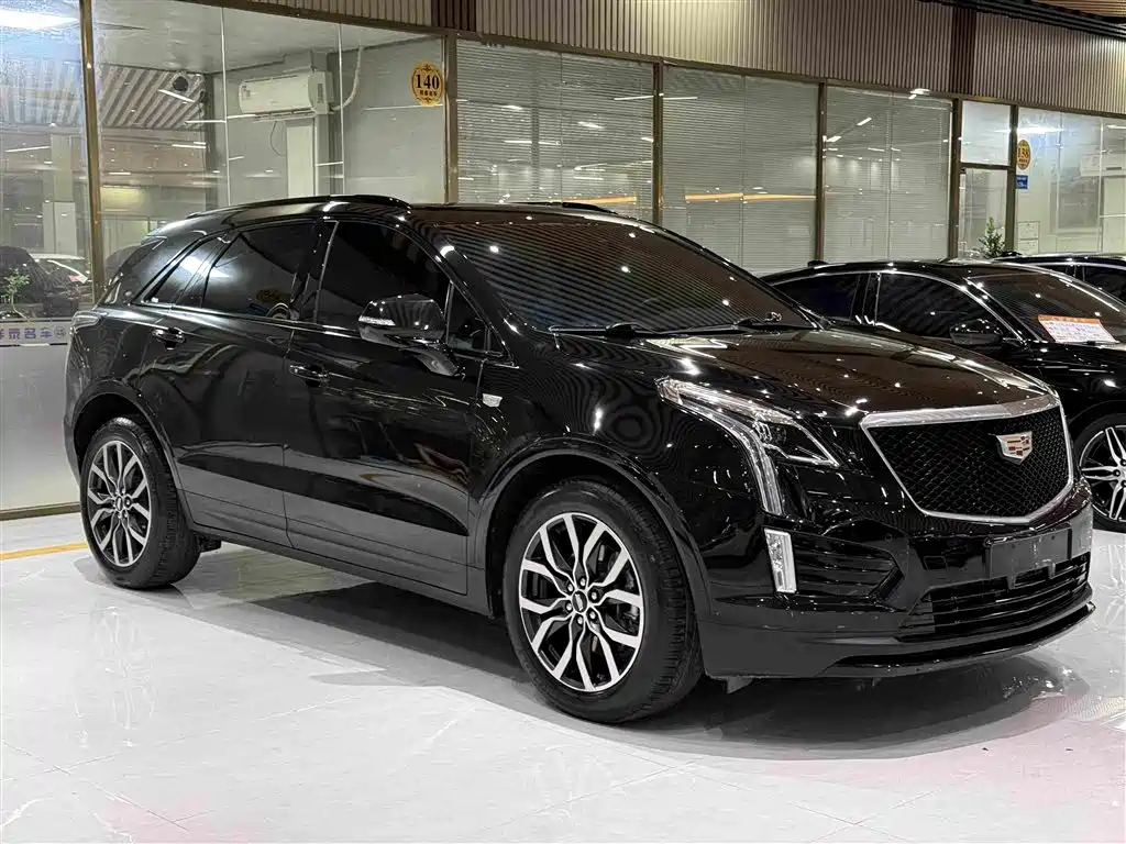 Фото 3 - Cadillac XT5
