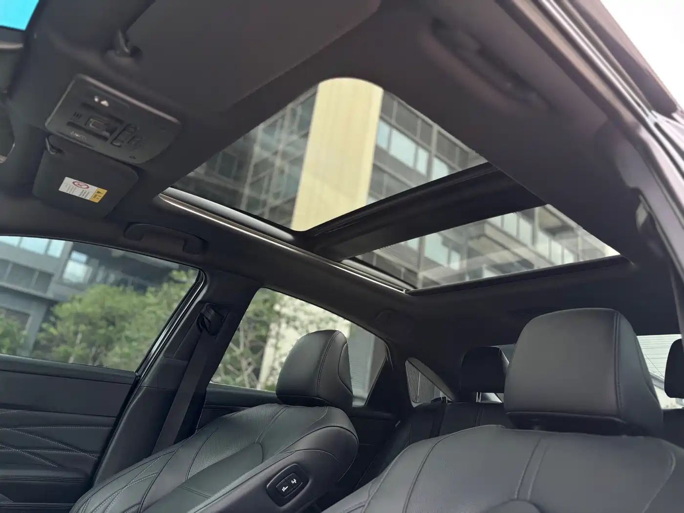 Toyota Avalon 2023 2.5L Touring Premium Edition фото 19
