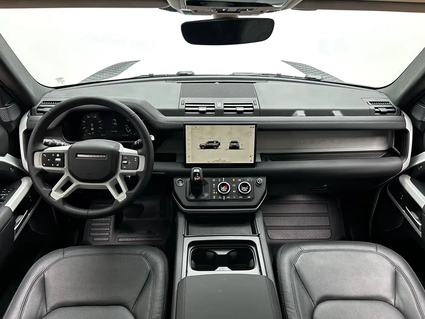 Land Rover Defender 2024 90 2.0T P300 S фото 16