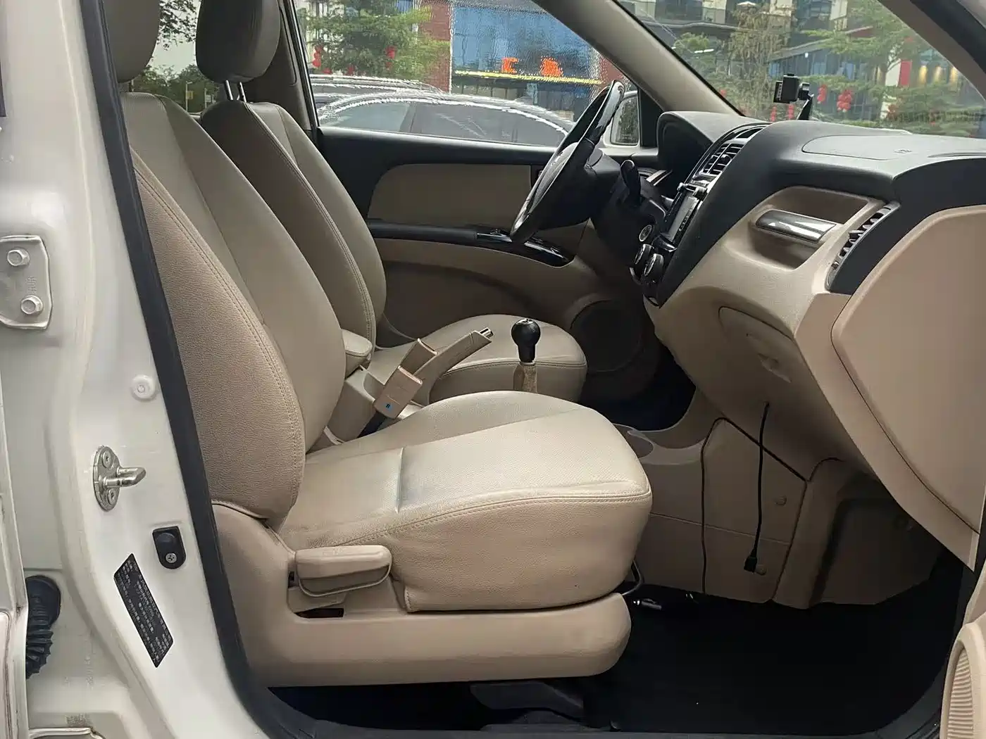 Kia Sportage 2011 2.0L Manual 2WD GLS фото 13