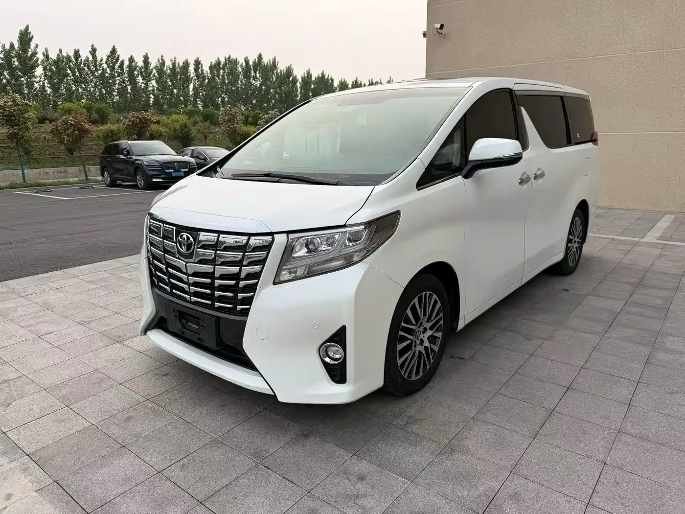 Toyota Alphard 2015 3.5L Premium Edition