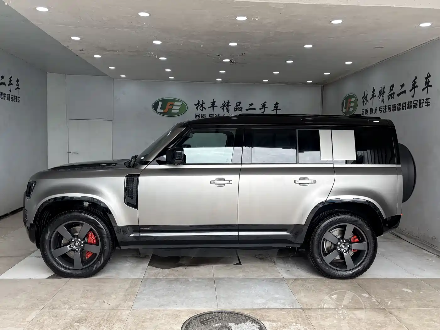 Land Rover Defender 2025 110 3.0T P400 X фото 5