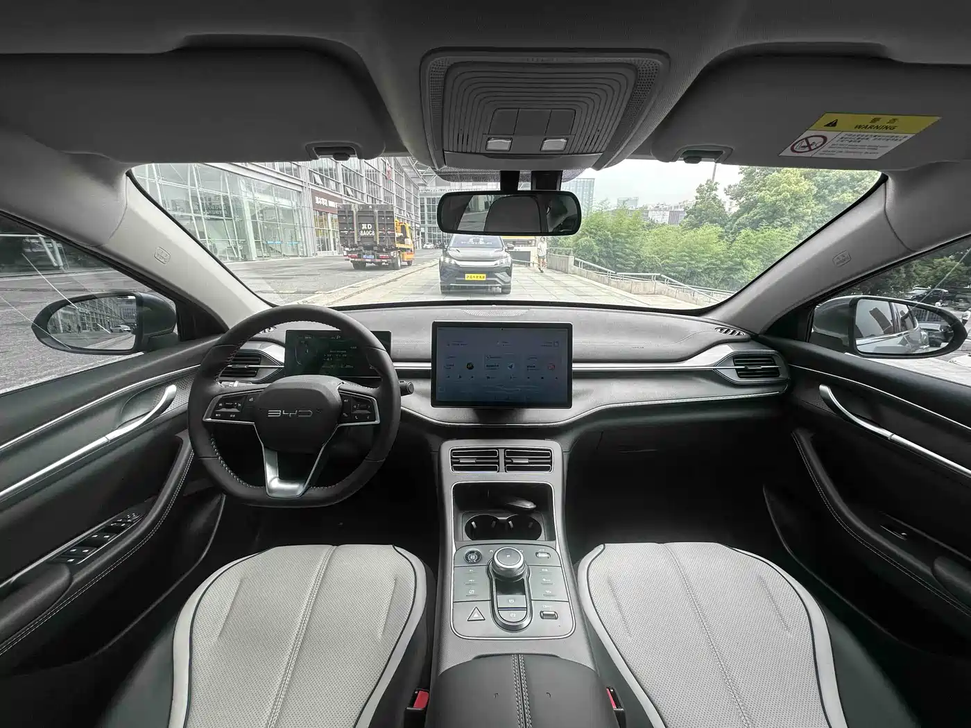 BYD Destroyer 05 2024 Glory Edition DM-i 55KM Luxury фото 15