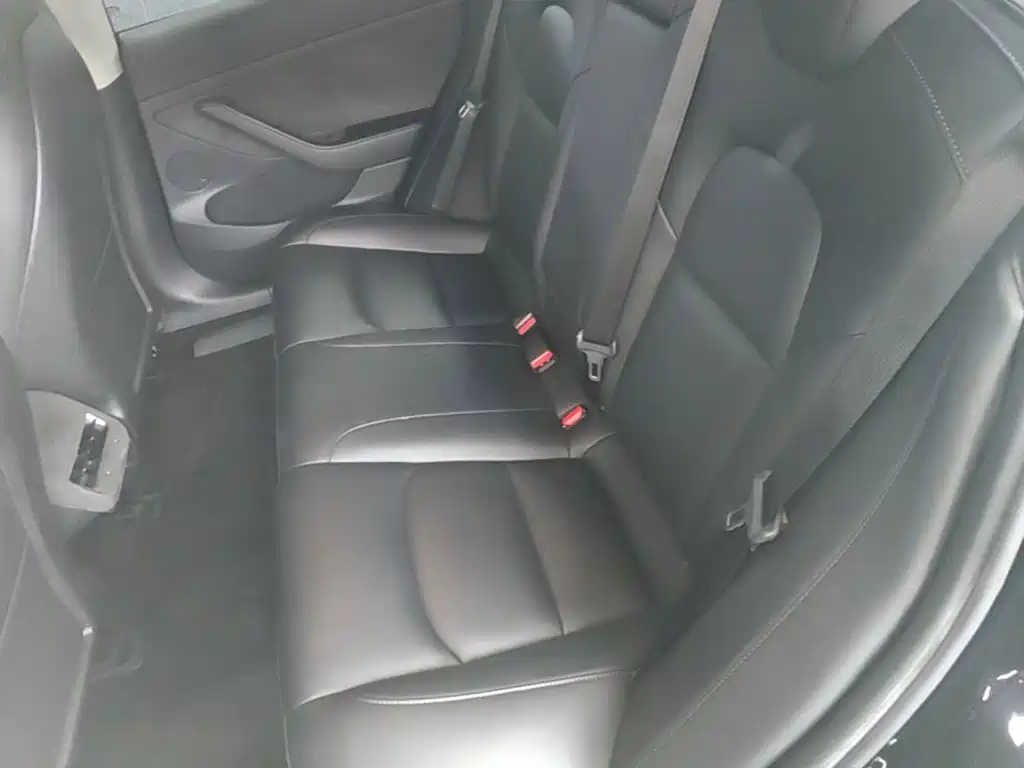 Фото 17 - Tesla Model 3