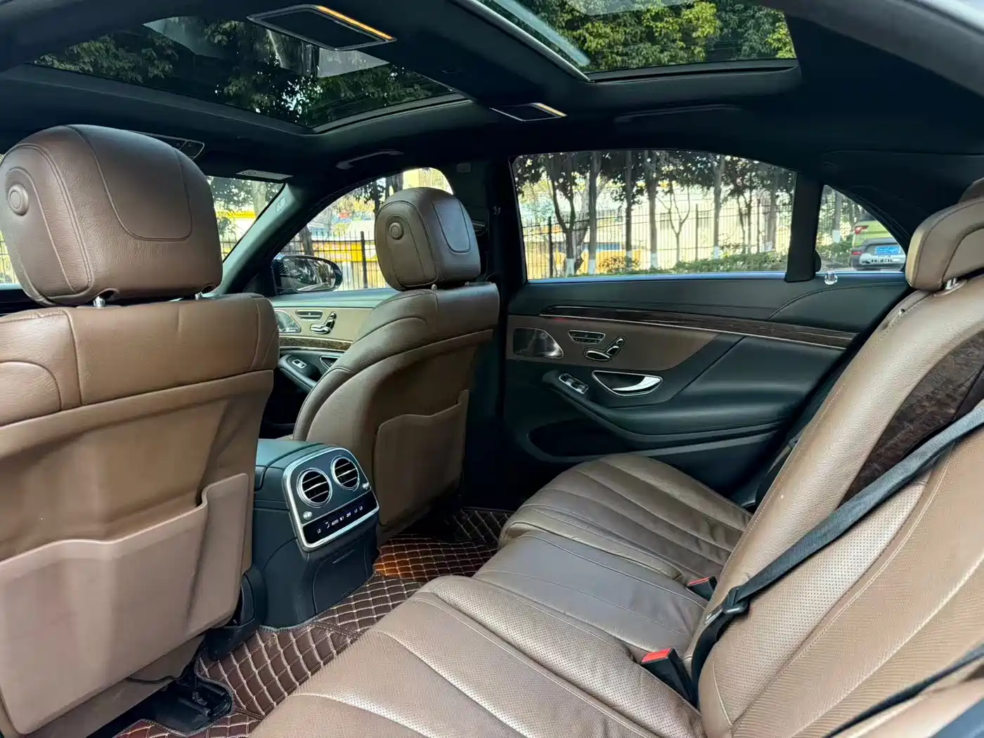 Mercedes-Benz S-Class 2017 S 320 L Luxury фото 30