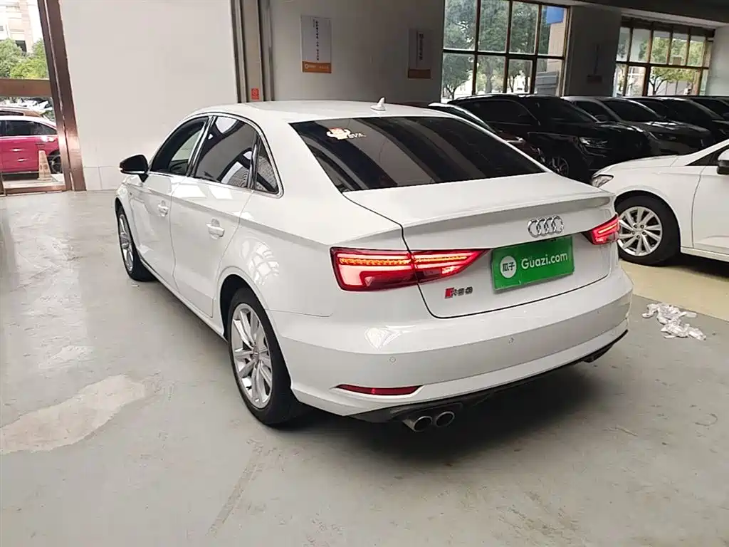 Audi A3 2018 30th Anniversary Limousine 35 TFSI Progressive фото 5