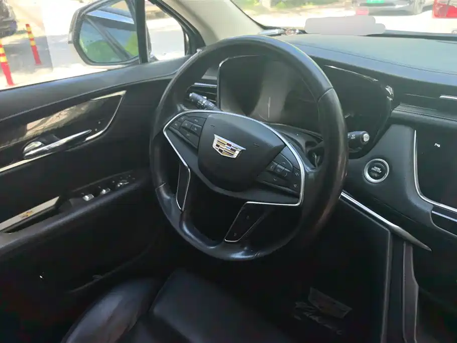 Cadillac XT5 2016 28T AWD Luxury Model фото 15