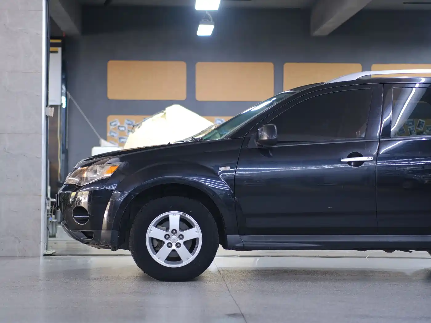 Mitsubishi Outlander (Import) 2009 2.4 Fashion фото 9