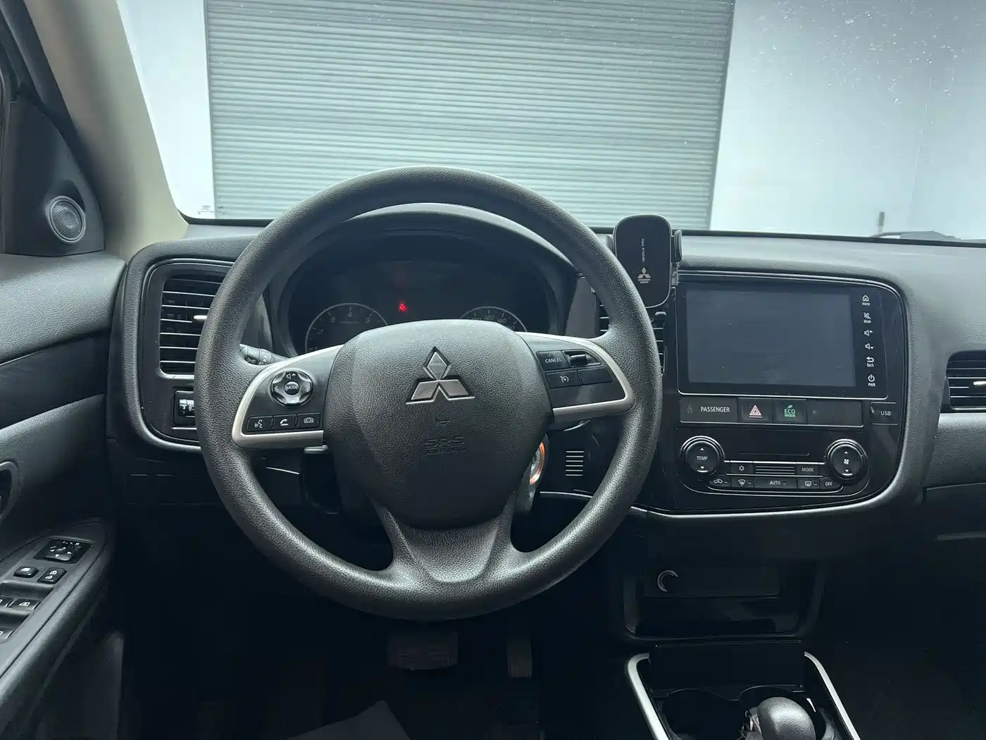 Mitsubishi Outlander 2021 2.0L 2WD Smooth Ride Version 5-Seater фото 14