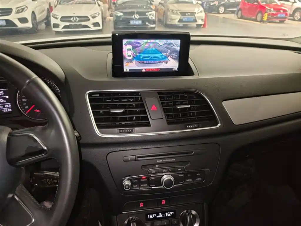 Audi Q3 2013 35 TFSI Progressive фото 13