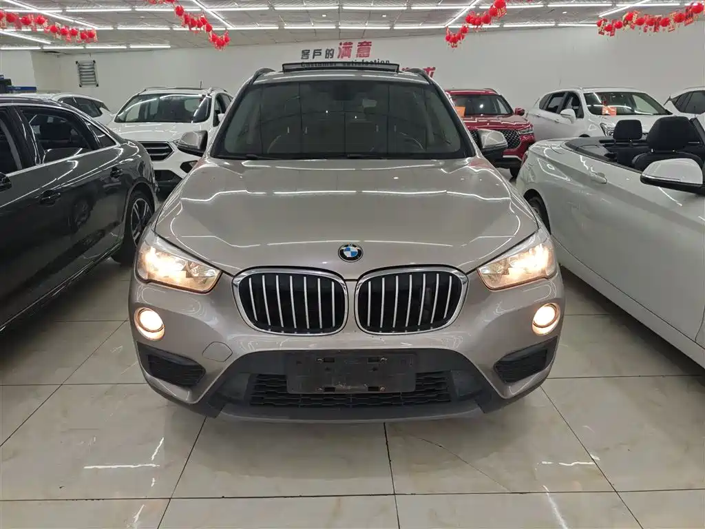 BMW X1 2018 sDrive18Li Fashion Model фото 3