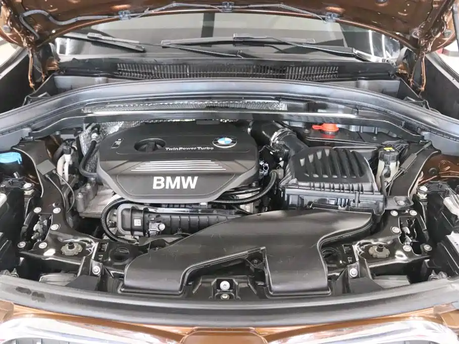 BMW X1 2016 sDrive18Li Premium Model фото 20