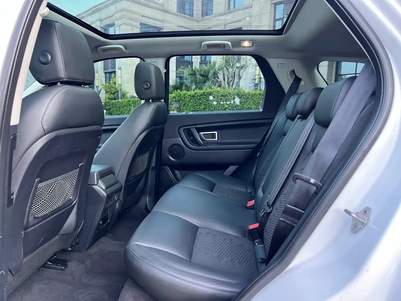 Photo 9 - Land Rover Discovery Sport