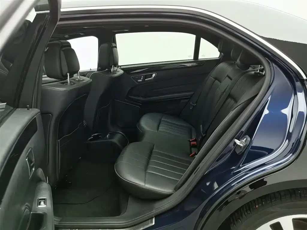 Mercedes-Benz E-Class 2015 E 260 L Sport Fashion фото 15