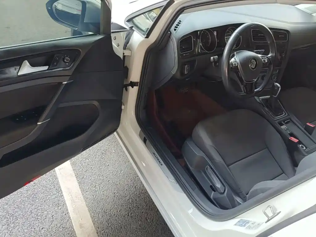 Volkswagen Golf (Import) 2020 2019 1.8TSI Wagon
