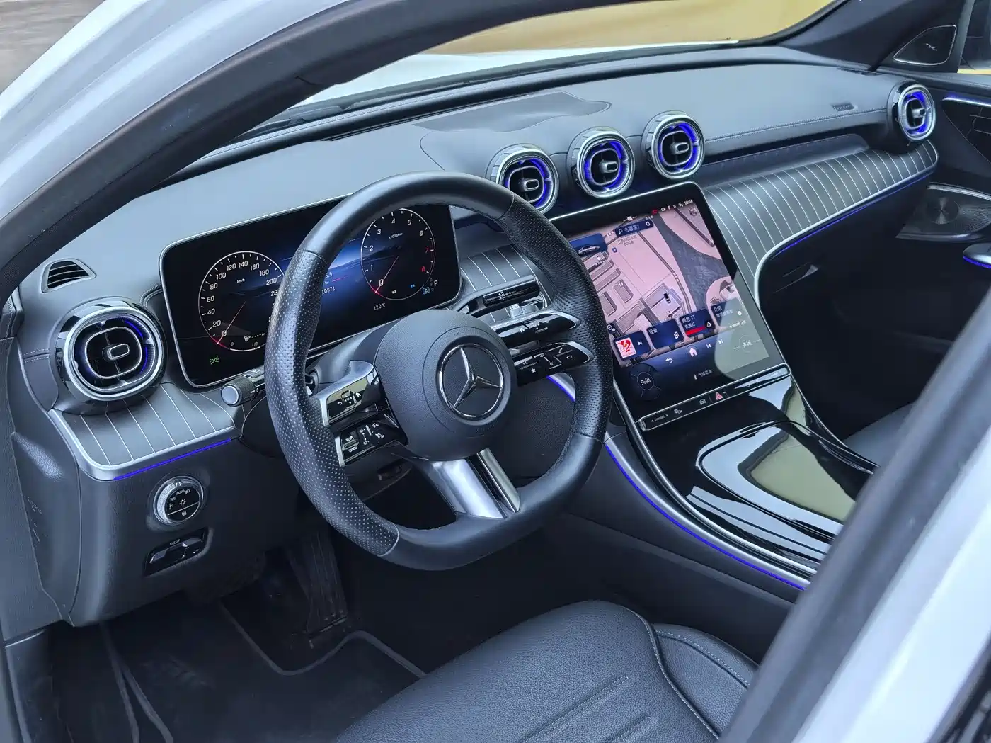 Mercedes-Benz C-Class 2025 C 260 L Night Sport Edition фото 17