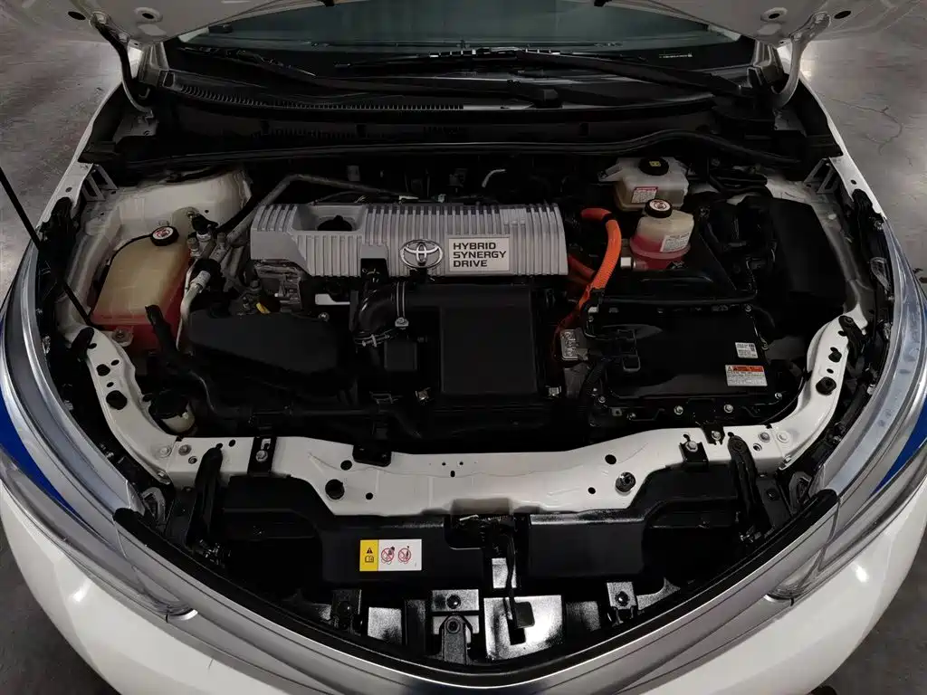 Toyota Corolla 2018 Hybrid 1.8L E-CVT Smart Edition фото 6