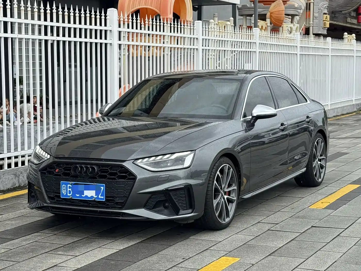 Audi S4