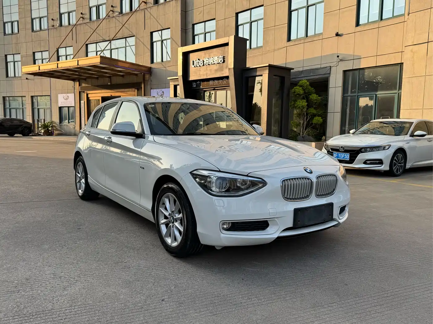 BMW 1 Series (Import) 2013 Facelift 116i Urban Model фото 8