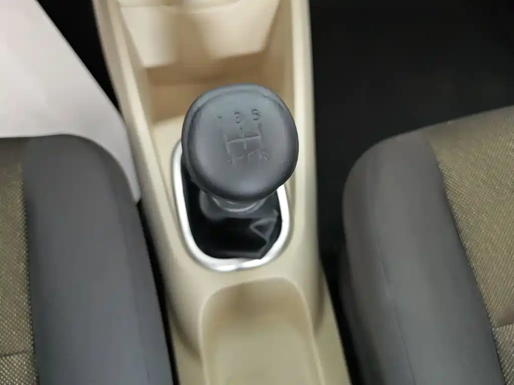 Venucia R50 2014 2013 1.6L Manual Fashion