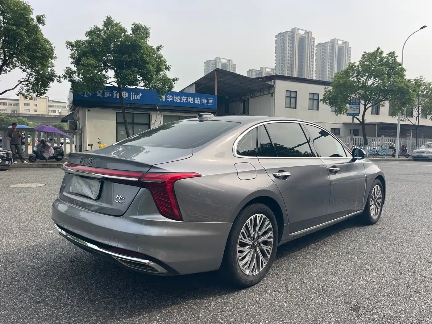 Hongqi H5 2024 2.0T Automatic Smart Connect Flag Smooth Edition фото 20