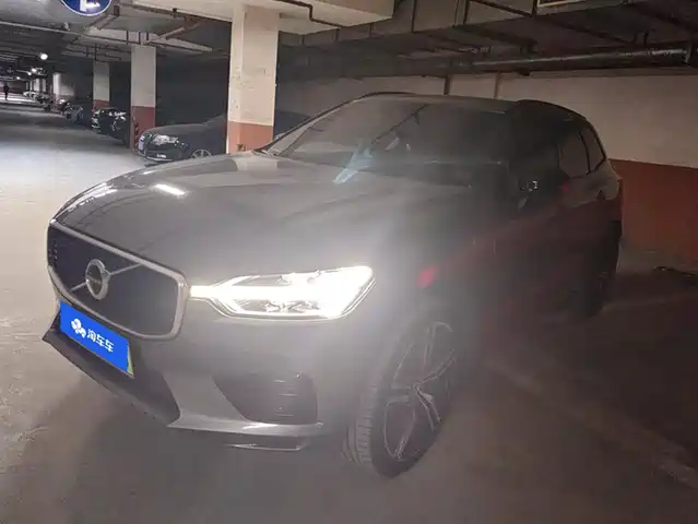 Volvo XC60 Plug-in Hybrid 2019 T8 E-Drive Hybrid Zhi Ya Sport Edition China V