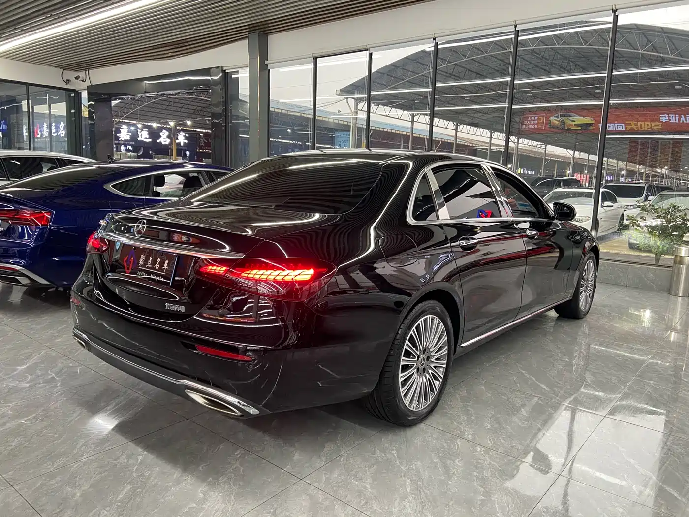 MERCEDES-BENZ E CLASS