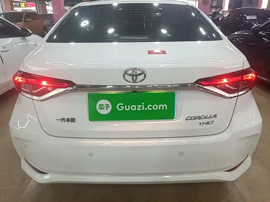 Toyota Corolla 2021 1.2T S-CVT Elite PLUS Edition фото 6
