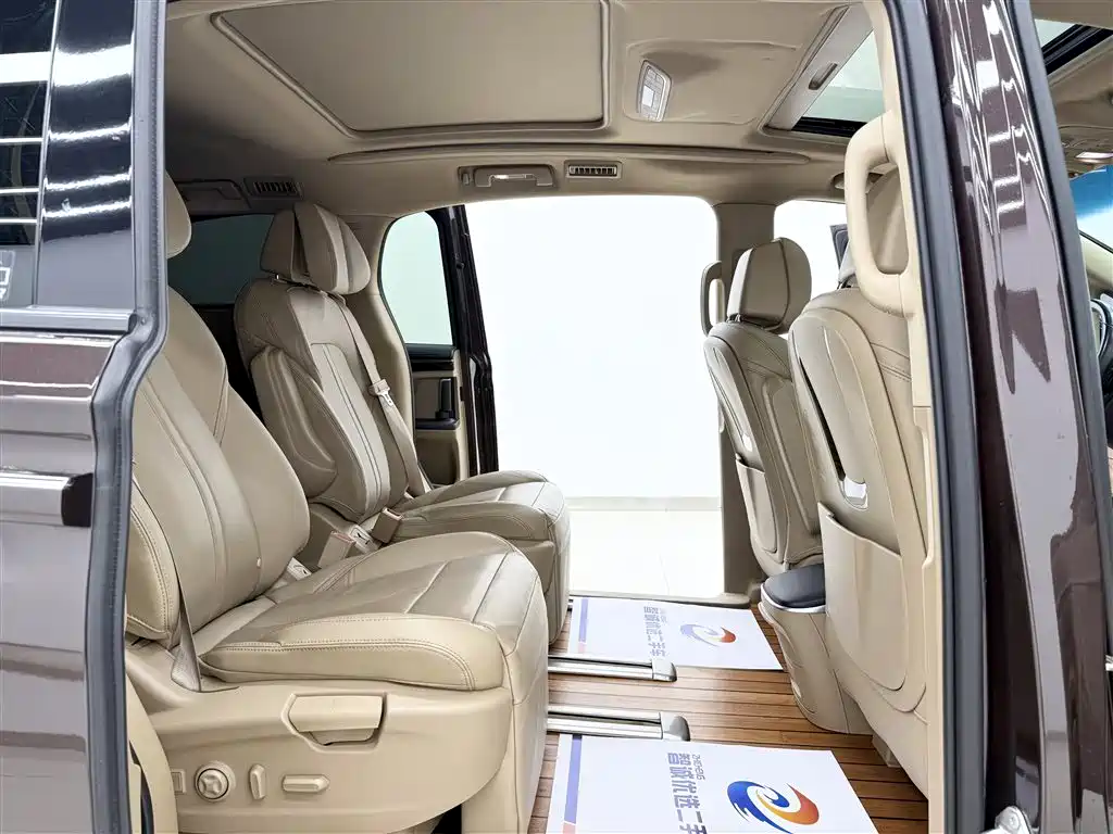 Buick GL8 2018 ES 28T Flagship Type China VI фото 7