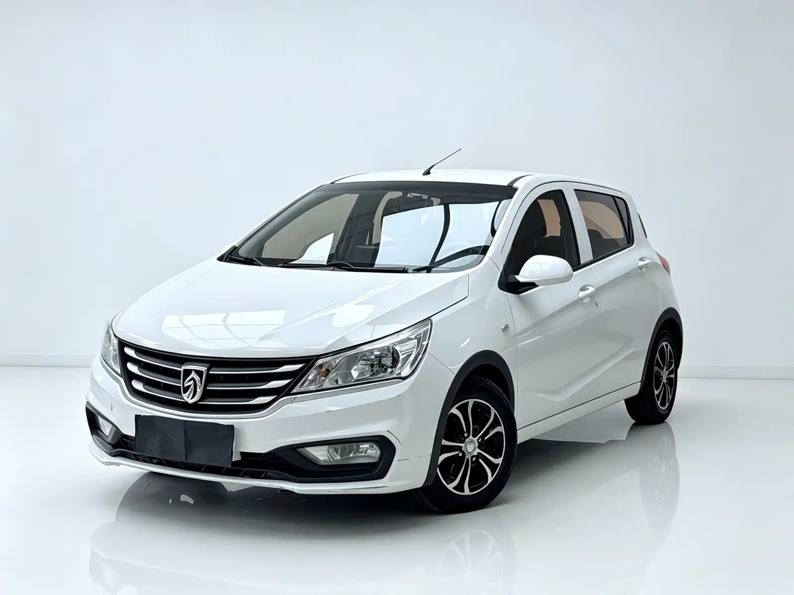 Фото 1 - Baojun 310