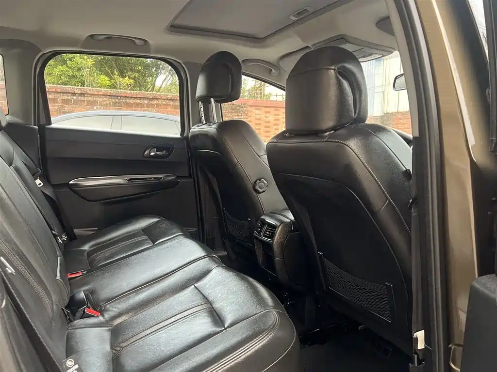 Peugeot 3008 2013 1.6THP Automatic Trend Edition фото 8