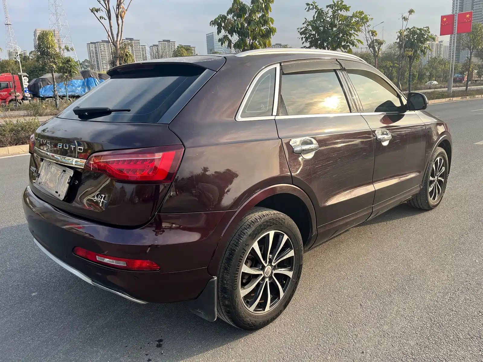 Фото 8 - Zotye SR7