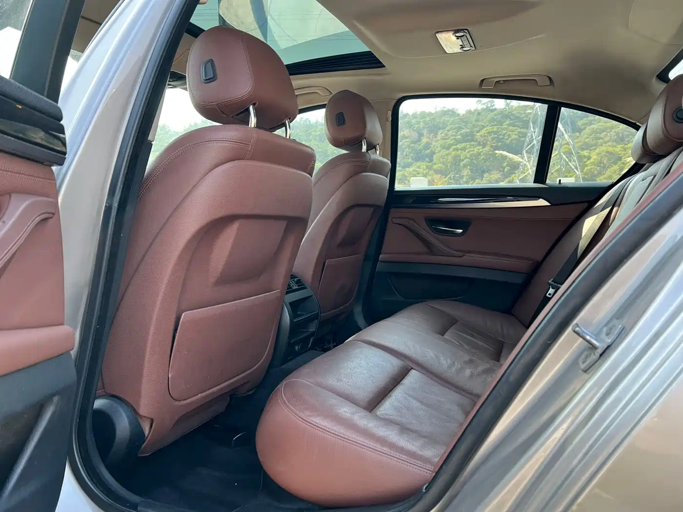 BMW 5 Series (Import) 2014 520i Classic фото 8