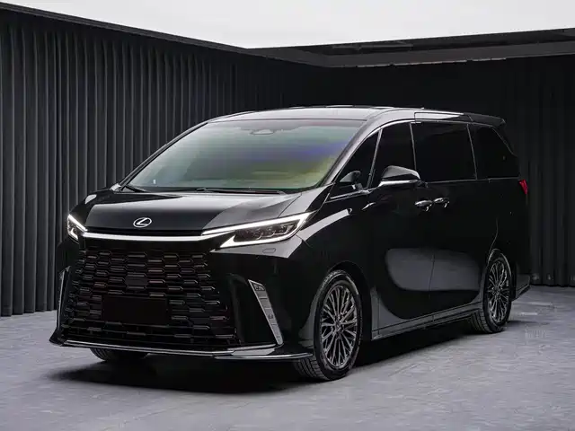 Lexus LM 500h, 6 мест, Премиум