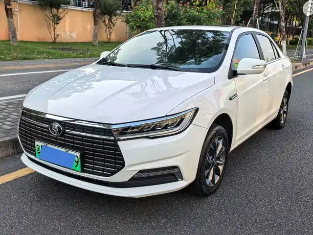 BYD Qin New Energy 2019 Travel Edition