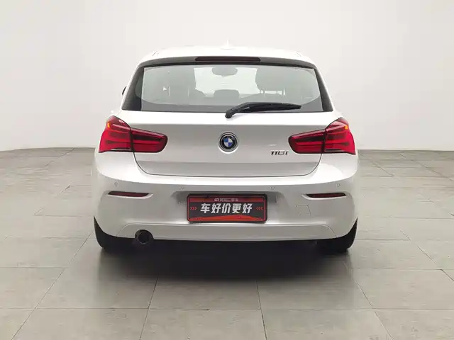 BMW 1 Series (Import) 2018 118i Leading — фото 4