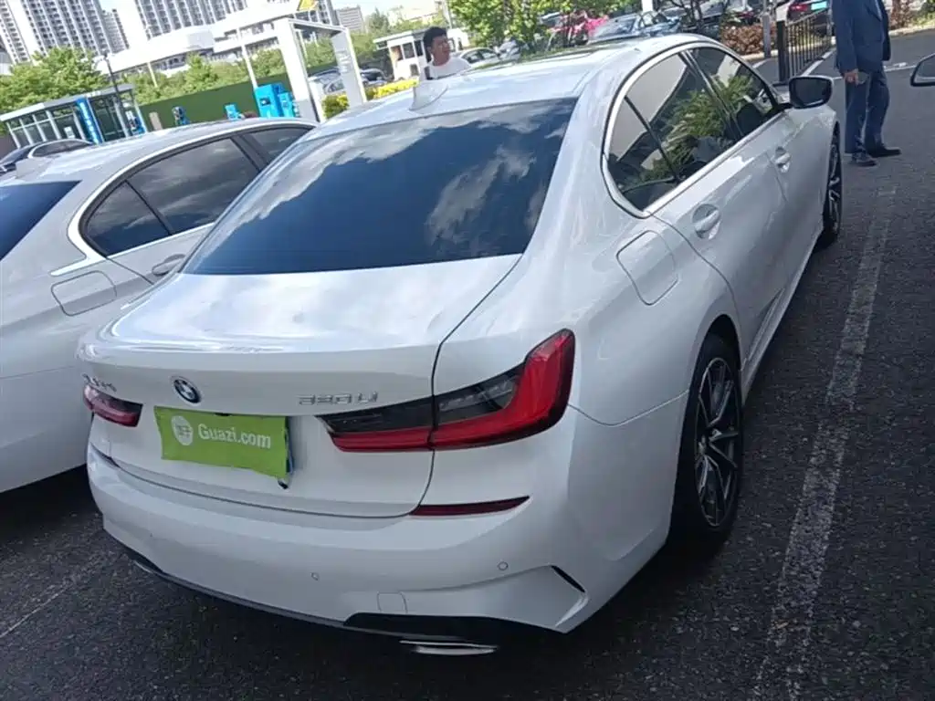 BMW 3-SERIES