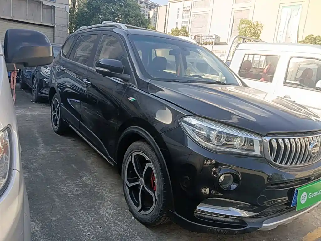 SWM Motor SWM X7 2018 2017 1.5T Automatic Smart Enjoy 7-seater