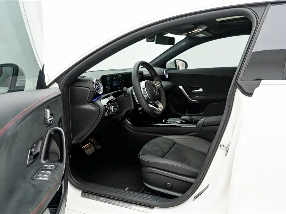 Mercedes-Benz CLA (Import) 2021 CLA 200 Shooting Brake фото 14