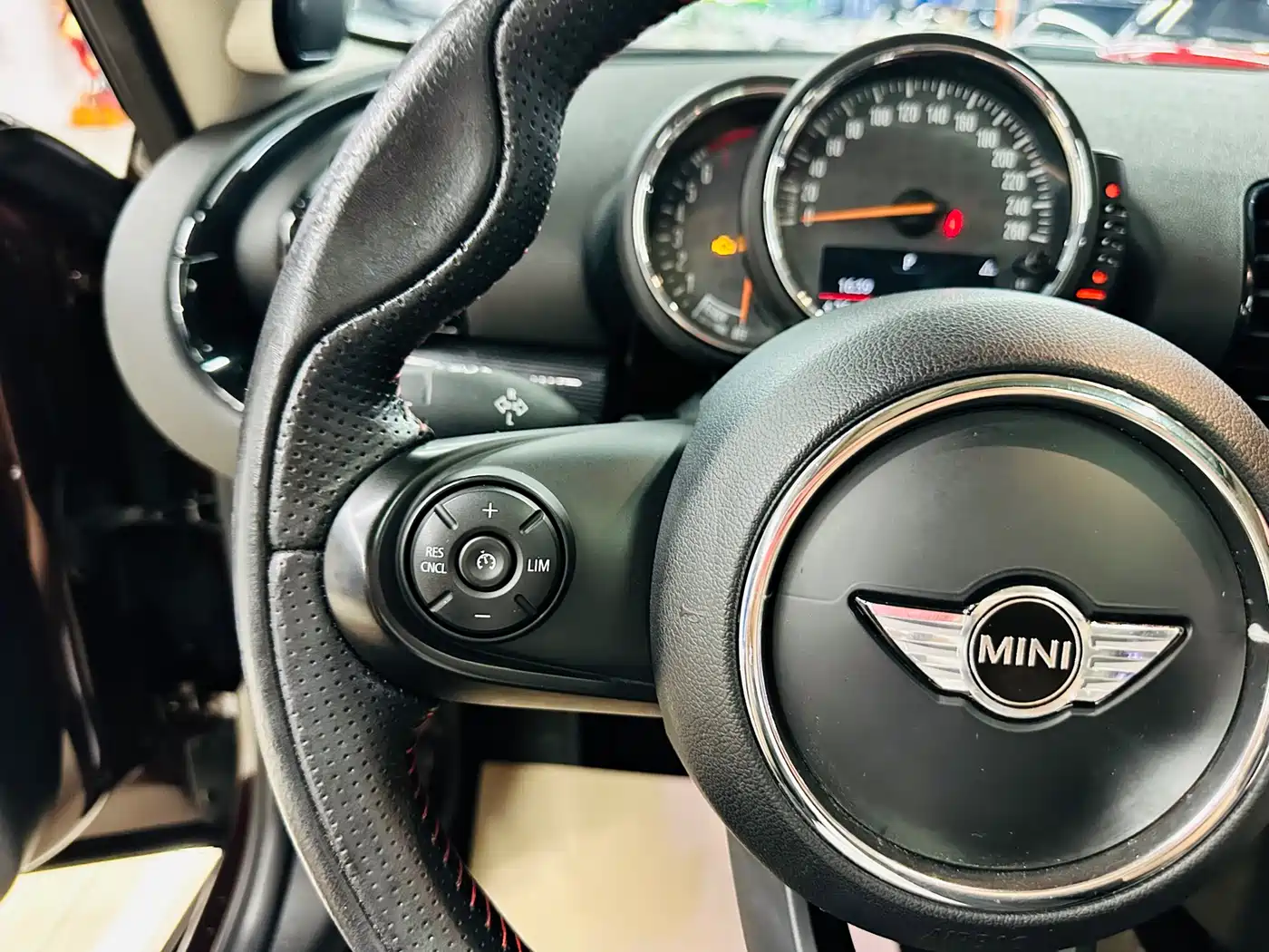Photo 53 - MINI CLUBMAN